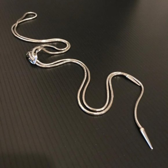 Sarah Coventry Silver-Tone Bolo Style Necklace - Picture 5 of 7